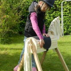 Sattel Für Holzpferd Flocky -Kinderwelt Angebote Store sattel fuer holzpferd flocky 6