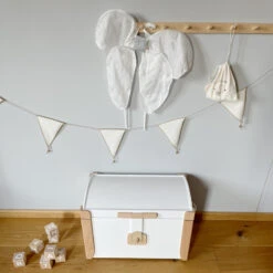 Spielzeugtruhe Aus Holz In Weiß Und Natur -Kinderwelt Angebote Store spielzeugtruhe aus holz in weiss und natur 11